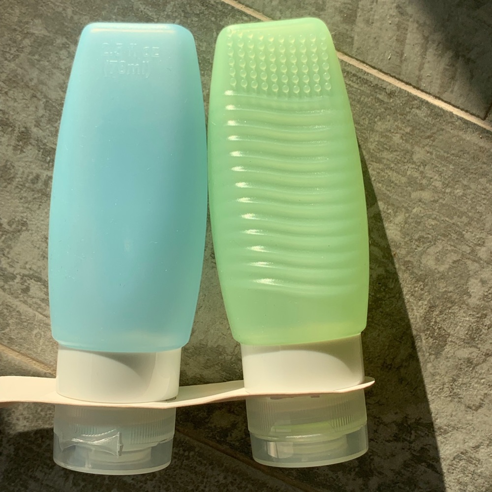 1-2pcs Travel Pack Reusable Silicon Shampoo TSA Approved Fly Container
